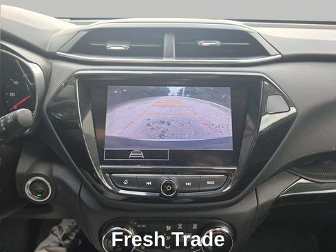 Used 2021 Chevrolet TrailBlazer LT w/ Convenience Package FWD image 12