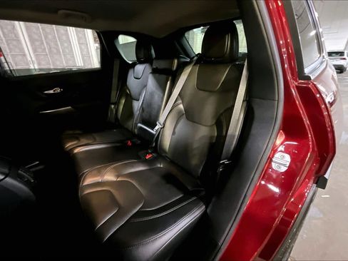 Used 2021 Jeep Cherokee Latitude Lux image 20