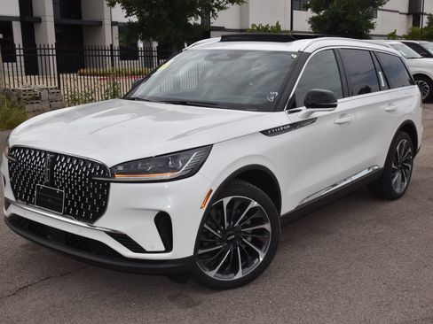 New 2026 Lincoln Aviator Reserve AWD/4WD image 12