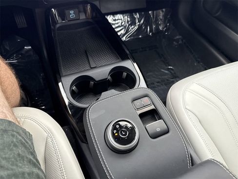 Used 2024 Ford Mustang Mach-E Premium image 20