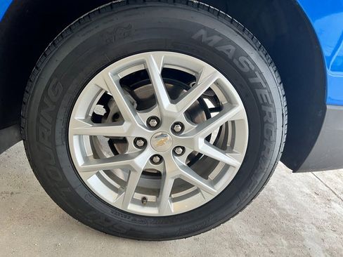 Used 2024 Chevrolet Equinox LT image 11