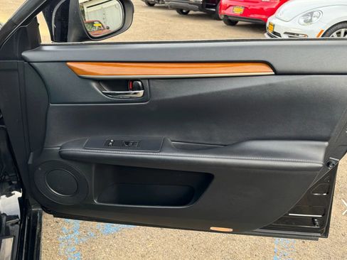 Used 2013 Lexus ES 300h w/ Luxury Pkg image 12