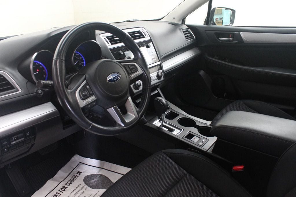 Used 2017 Subaru Outback 2.5i Premium AWD/4WD image 5