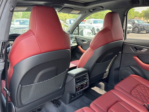 New 2026 Audi SQ7 Prestige image 25