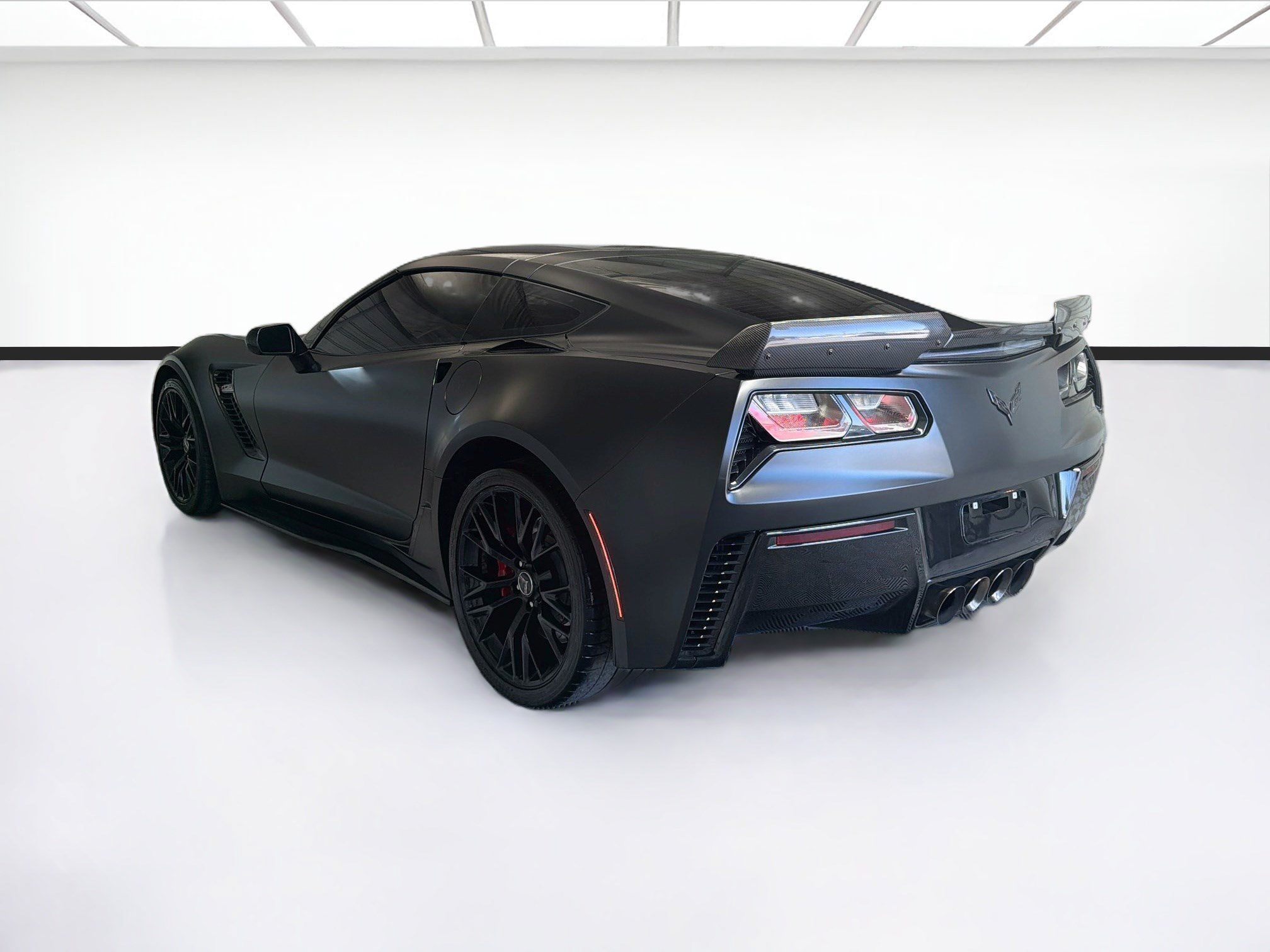 Used 2015 Chevrolet Corvette Z06 w/ 3LZ Preferred Equipment Group RWD image 6