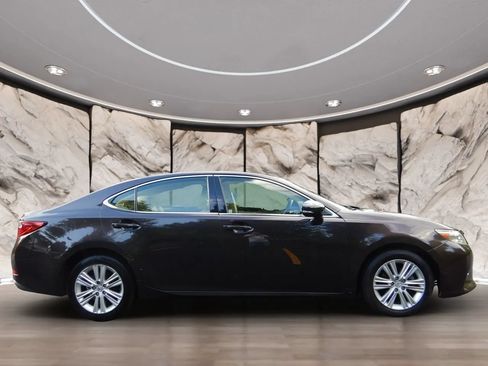 Used 2013 Lexus ES 350 w/ Premium Pkg FWD image 6