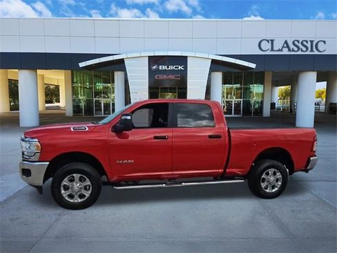 Used 2024 RAM 2500 Big Horn w/ Bed Utility Group image 4