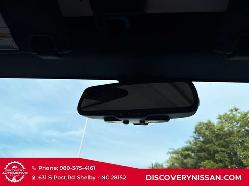 Used 2018 Jeep Wrangler Unlimited Sahara AWD/4WD image 24