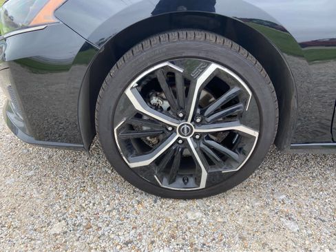 Used 2024 Nissan Altima 2.5 SR FWD image 16