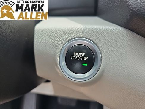 Used 2024 GMC Terrain SLT FWD image 16