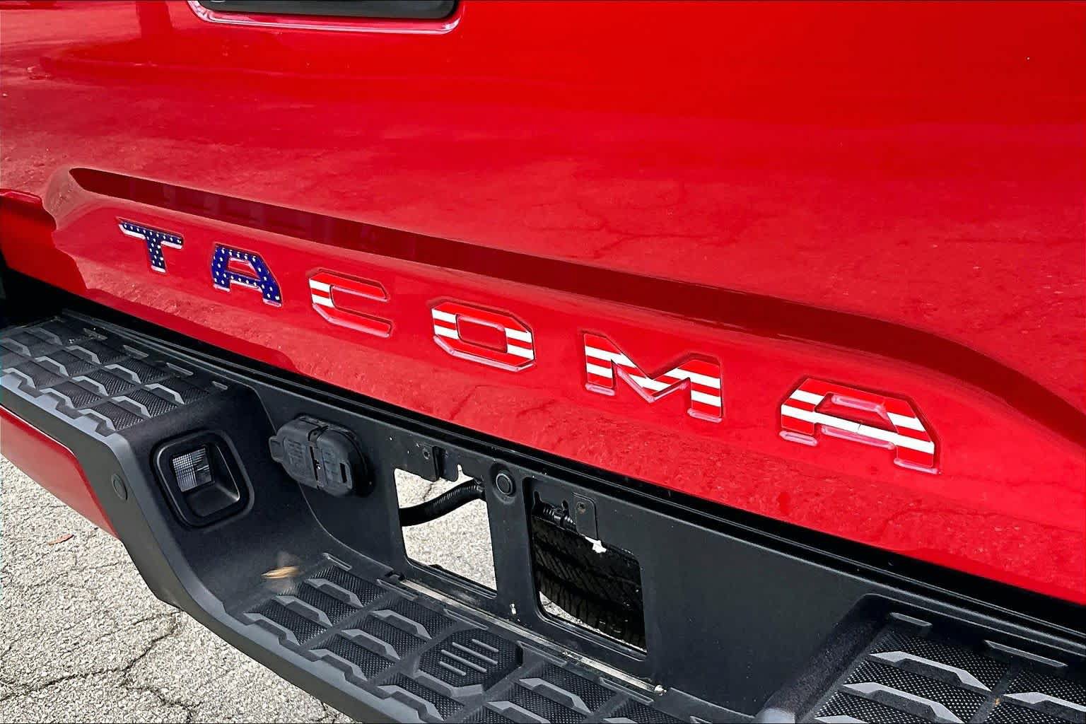 Used 2023 Toyota Tacoma TRD Sport w/ TRD Premium Sport Package RWD image 10