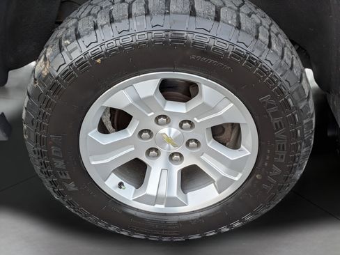 Used 2018 Chevrolet Silverado 1500 LT w/ All Star Edition AWD/4WD image 41