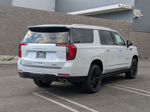 New 2026 GMC Yukon XL Denali w/ Sun & Power Step Package AWD/4WD image 4