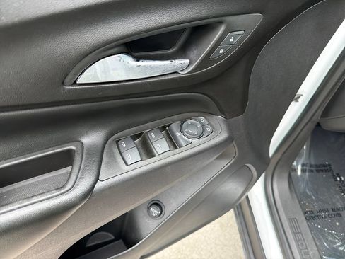 Used 2021 Chevrolet Equinox LT AWD/4WD image 17