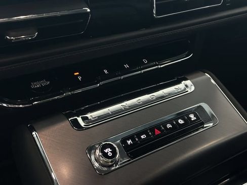 Certified 2025 Lincoln Aviator AWD w/ Jet Appearance Package image 22