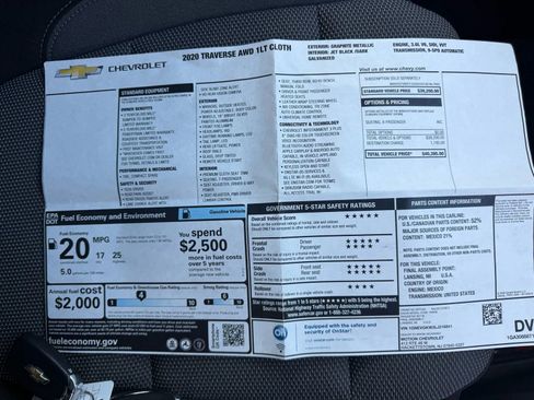 Used 2020 Chevrolet Traverse LT image 50