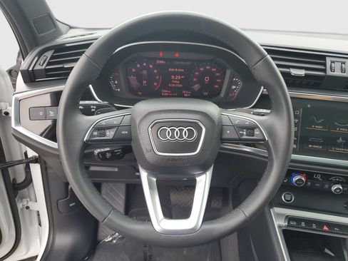 Used 2025 Audi Q3 2.0T Premium w/ Convenience Package AWD/4WD image 28