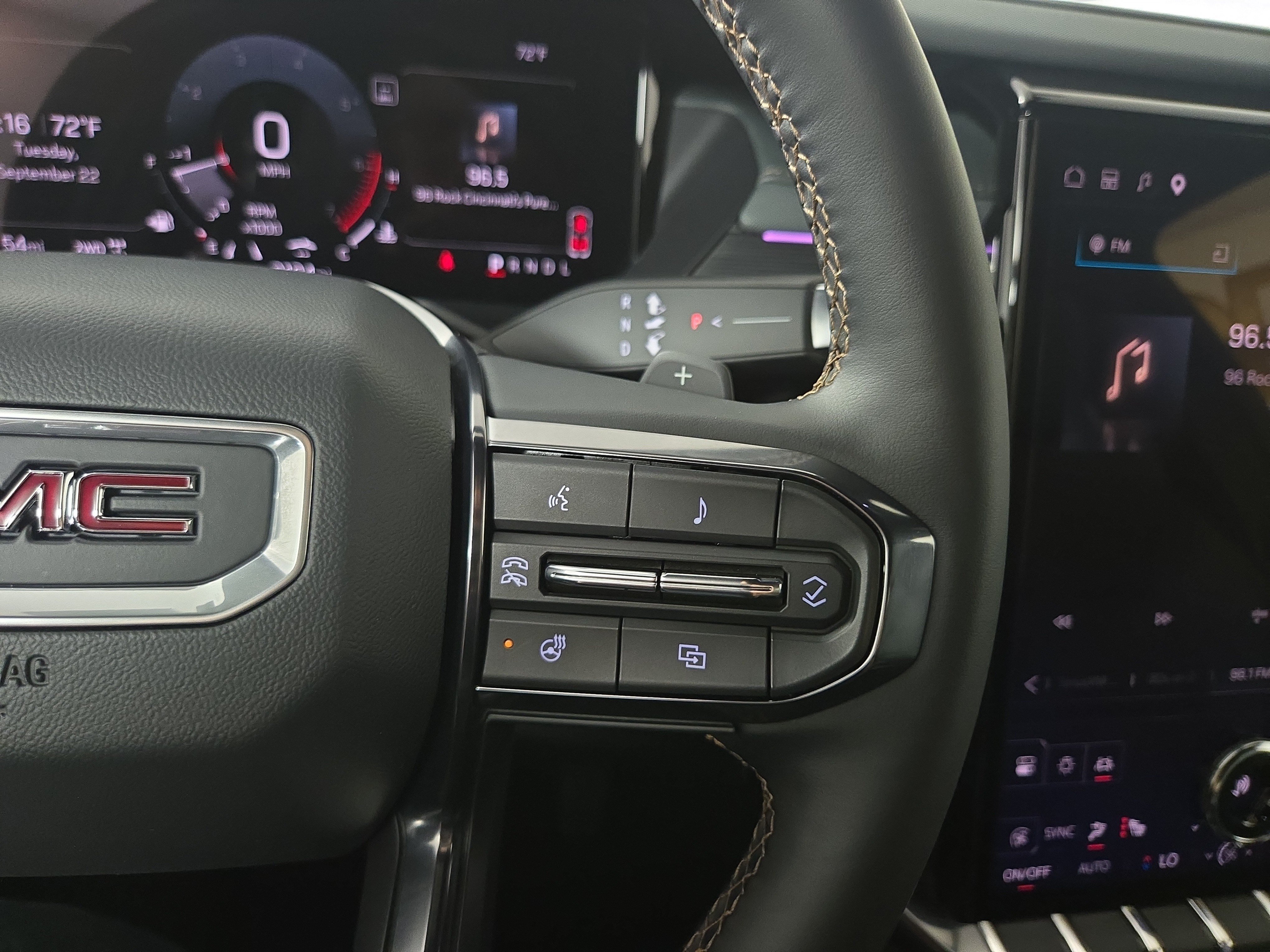 Certified 2025 GMC Acadia AT4 AWD/4WD image 17
