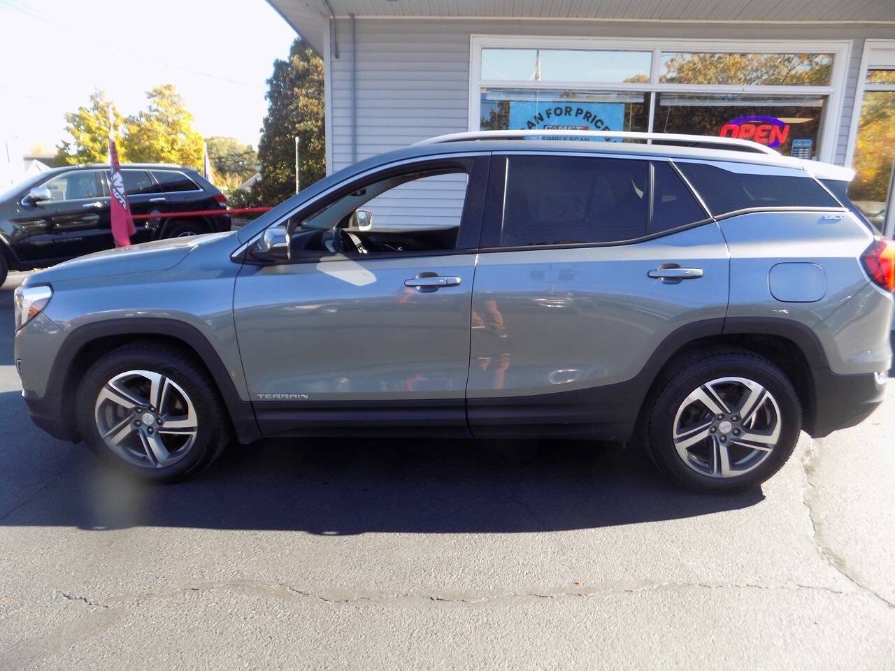 Used 2019 GMC Terrain SLT w/ Preferred Package AWD/4WD image 8