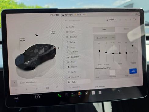 Used 2023 Tesla Model Y Long Range AWD/4WD image 53