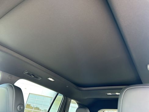 Used 2026 GMC Acadia Elevation w/ Elevation Premium Package image 17