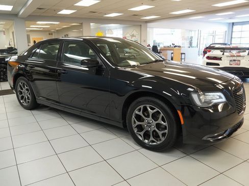 Used 2016 Chrysler 300 S w/ 300S Premium Group image 15