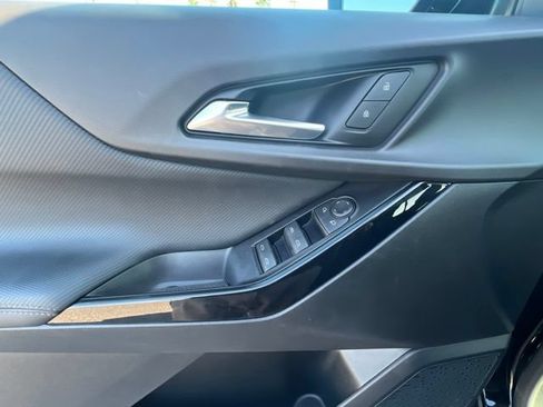 Used 2026 Chevrolet Equinox LT FWD image 21