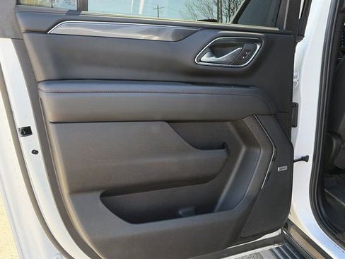 Used 2023 Chevrolet Suburban RST w/ Luxury Package image 14