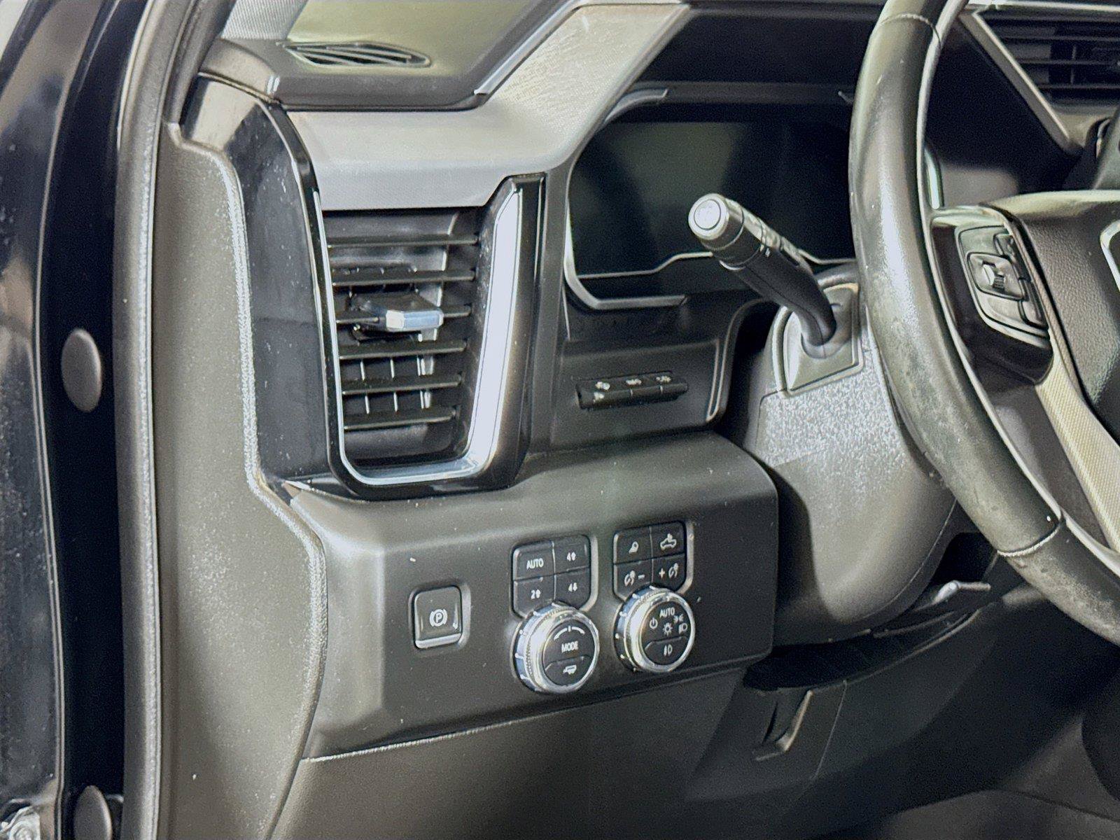 Used 2024 GMC Sierra 2500 Denali w/ Denali Reserve Package AWD/4WD image 8