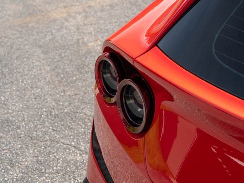 Used 2017 Ferrari GTC4Lusso image 16