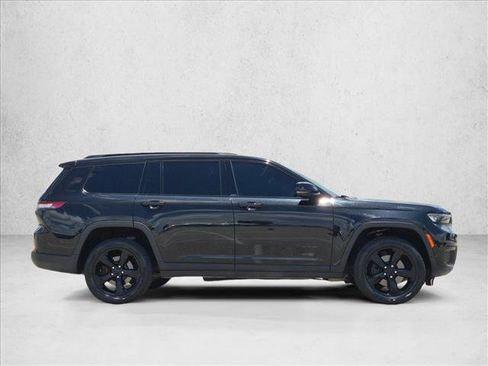 Used 2023 Jeep Grand Cherokee L Laredo AWD/4WD image 4