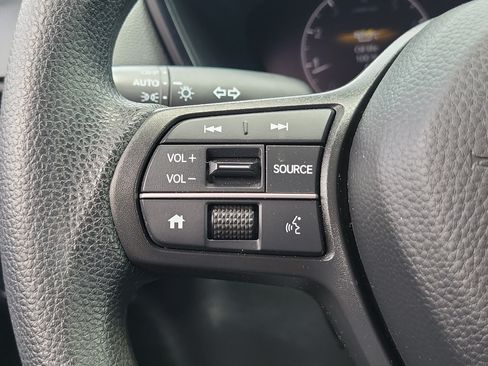 Used 2025 Honda CR-V LX image 24