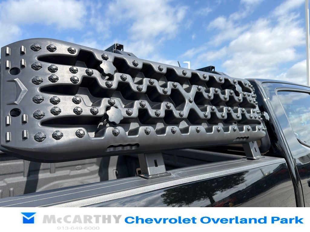 Used 2022 Chevrolet Colorado ZR2 AWD/4WD image 32