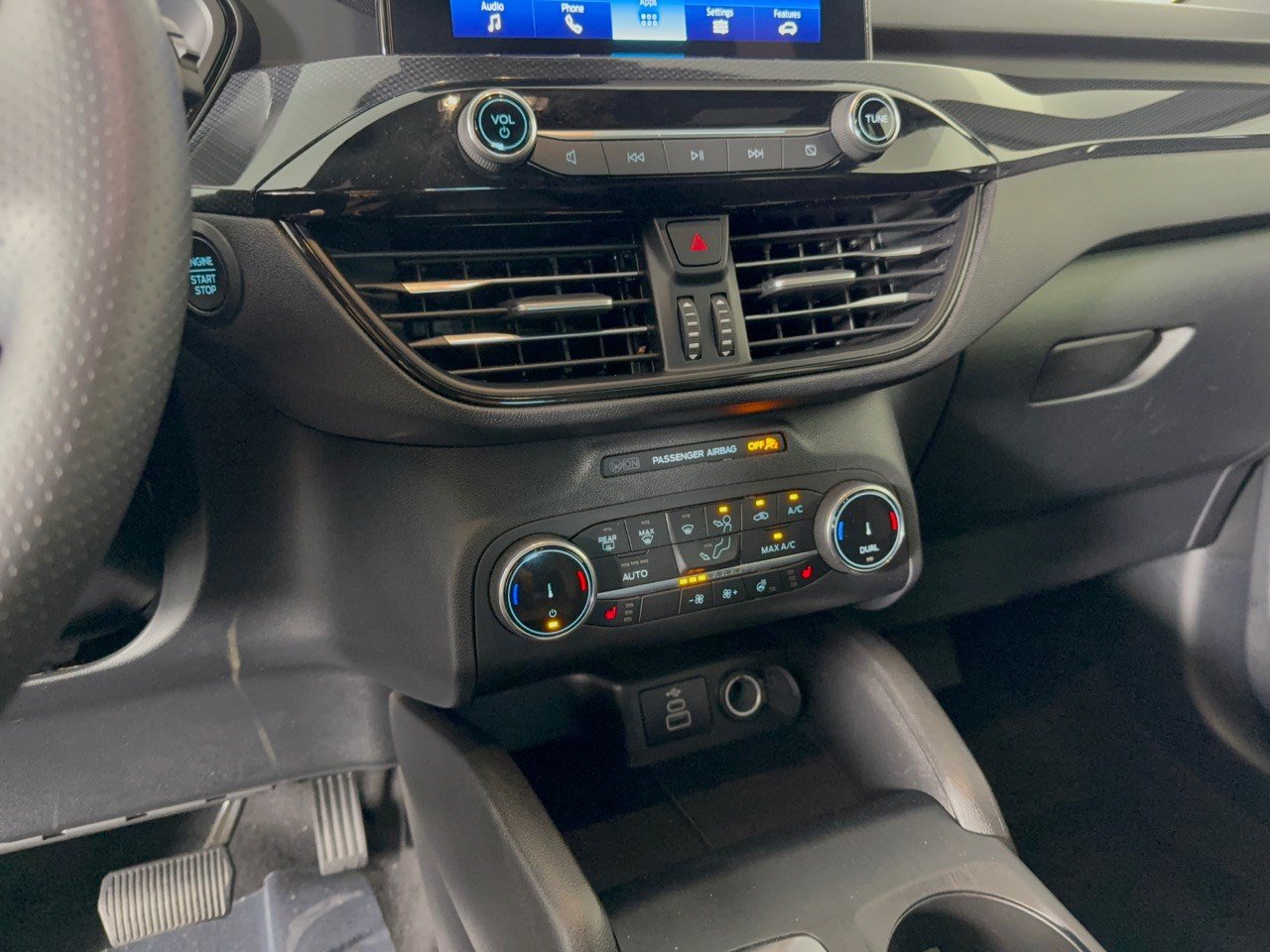 Used 2025 Ford Escape ST-Line Select AWD/4WD image 22