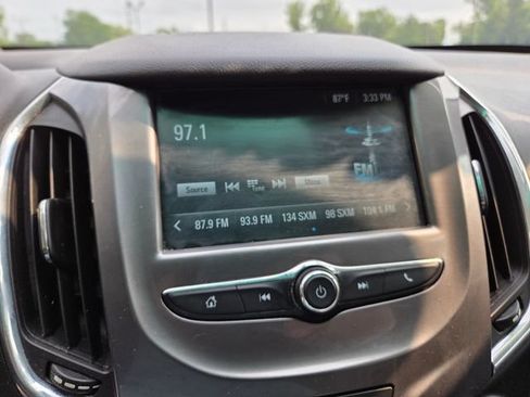 Used 2018 Chevrolet Cruze LT w/ Convenience Package FWD image 30