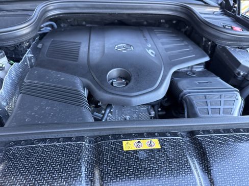 Certified 2023 Mercedes-Benz GLS 450 4MATIC image 18