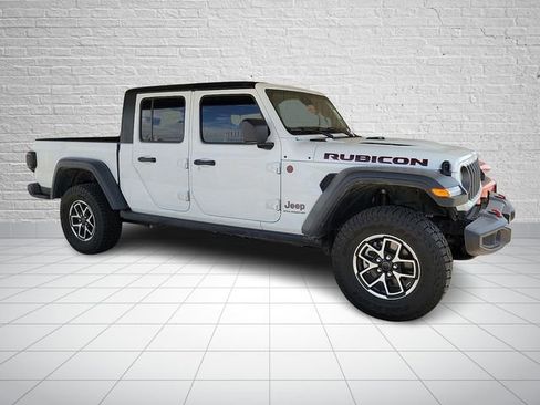 Used 2025 Jeep Gladiator Rubicon AWD/4WD image 3