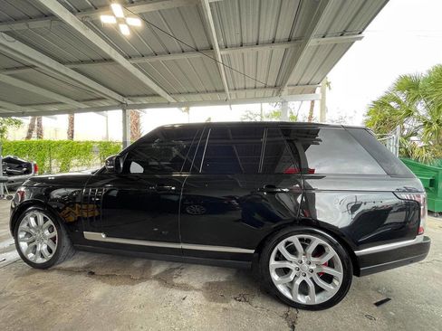 Used 2016 Land Rover Range Rover HSE image 11