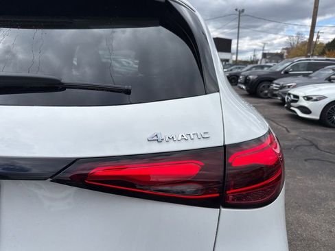 New 2026 Mercedes-Benz GLC 300 GLC 300 image 8