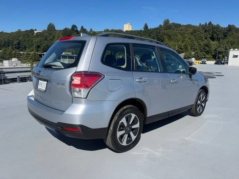 Used 2017 Subaru Forester 2.5i w/ Alloy Wheel Package AWD/4WD image 3