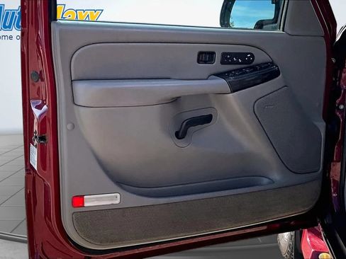 Used 2005 Chevrolet Avalanche Z71 w/ Sun And Sound Package AWD/4WD image 23