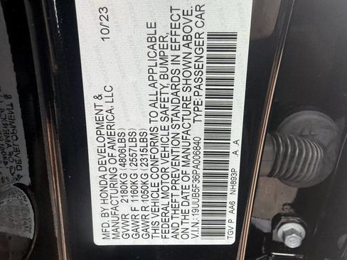 Used 2023 Acura TLX image 10