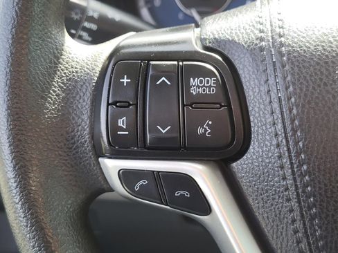 Used 2020 Toyota Sienna L FWD image 26