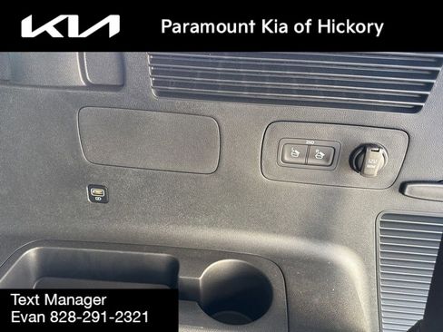 Used 2023 Kia Sorento S w/ Panoramic Sunroof Package image 12