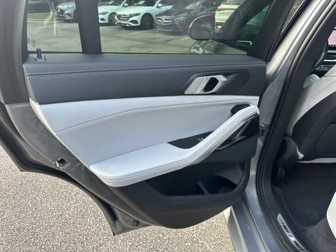 Used 2025 BMW X6 xDrive40i AWD/4WD image 10