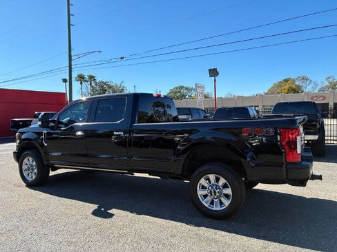 Used 2018 Ford F350 Platinum w/ Platinum Ultimate Package image 3