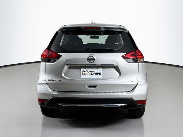 Used 2017 Nissan Rogue S AWD/4WD image 11