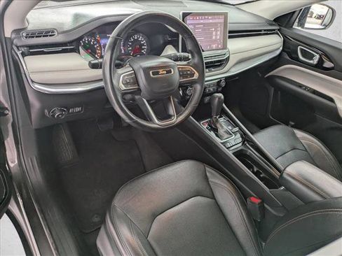 Used 2022 Jeep Compass Limited image 10