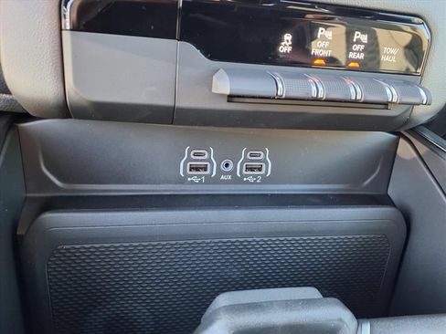 New 2026 RAM 1500 Big Horn AWD/4WD image 19