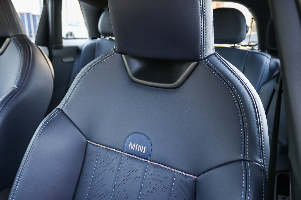 Used 2025 MINI Cooper S FWD image 29